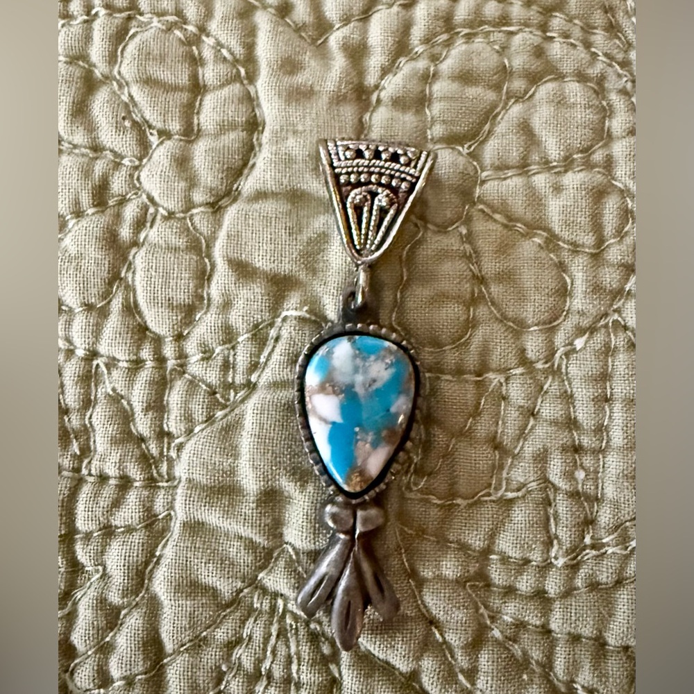 Navajo Golden Hills Vintage Elegant Silver and Turquoise Pendant - Picture 4 of 5
